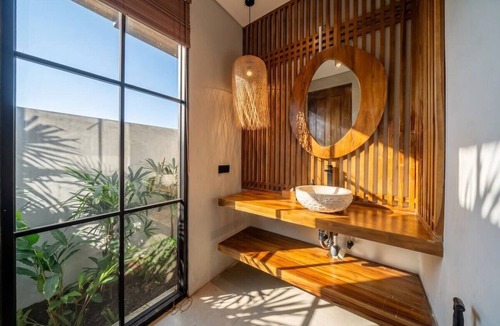 Melayang Villa | Cozy 3BR in Ubud w Bathtubs, Ricefield Views, Pool