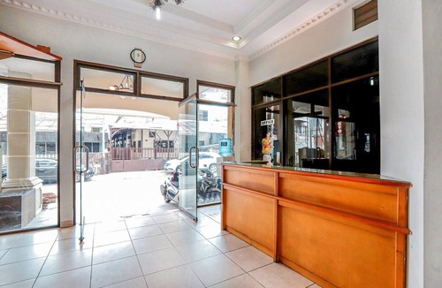 Old Jakarta House | Cozy Double Escape W/Free WiFi and Parking