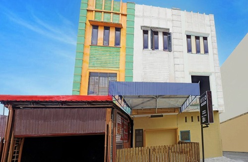 Medan House | Cozy Double Escape W/Free WiFi and Parking