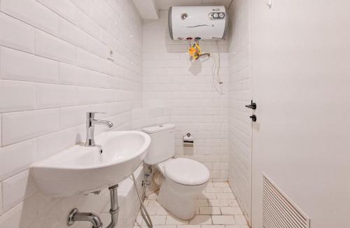 Tangerang Apartment | Cozy Stay and Comfy Studio Loft Kingland Avenue Apartment By Travelio
