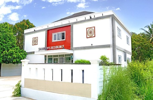Padang House | Cozy Twin Escape with Free WiFi and Parking
