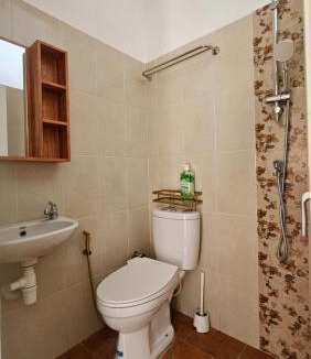 Gresik House | Cute Room at Raima SYARIAH