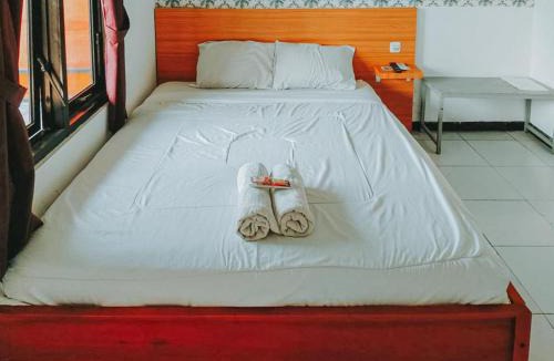 Sidoarjo Hotel | De Luck Homestay near Alun Alun Sidoarjo