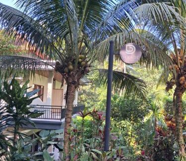 Petulu House | DEKADA House
