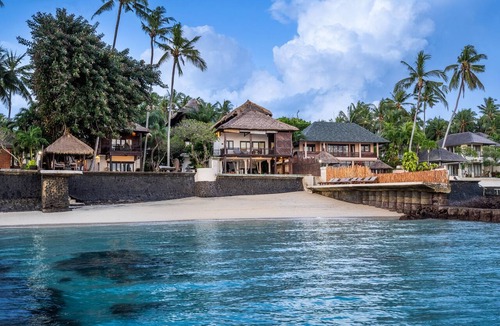 Candi Dasa Apartment | Deluxe Double Room with Balcony and Ocean View | The Village of Angels Resort