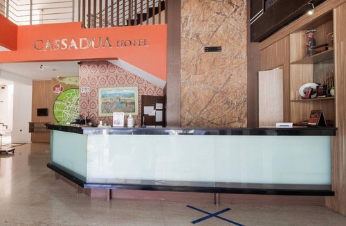 Bandung House | Deluxe Double near Paris Van Java