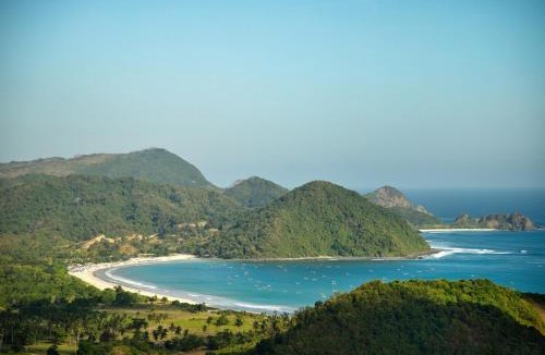 Selong Belanak Villa | Designer 3-Bedroom Villa with Panoramic Ocean View