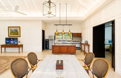 Megamendung Hotel | Dhamanadi Boutique Resort