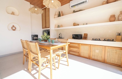 Padonan Villa | Disenta Villa by Tasvan