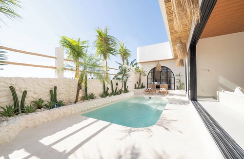 Padonan Villa | Disenta Villa by Tasvan