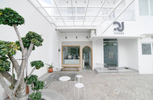 Banguntapan House | DJ House Yogyakarta