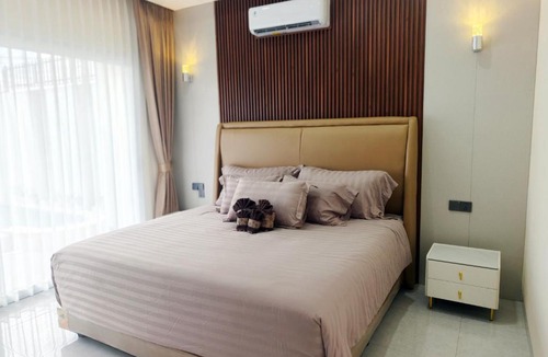 Pekanbaru House | DMranti Villa