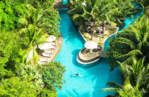 Menteng Hotel | DoubleTree by Hilton Jakarta - Diponegoro