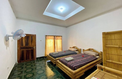 Gerupuk Bed & Breakfast | Duyung Rooms and Resto by Zuzu