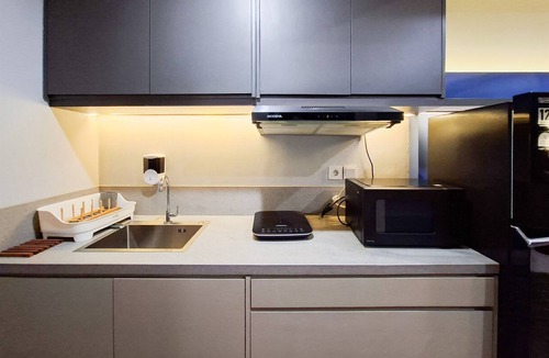 Panunggangan Utara Apartment | Elegant 1Br At Apartment Collins Boulevard