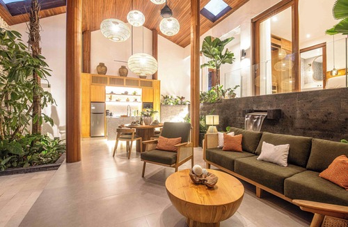 Petulu House | Elegant 2BR Villa Peaceful Jungle Escape, Ubud