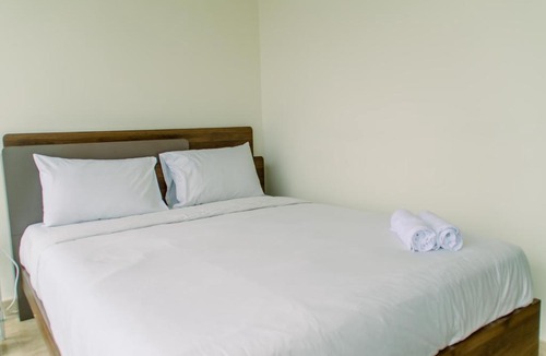 Cikini Apartment | Elegant and Restful 2BR at Menteng Park Apartment By Travelio