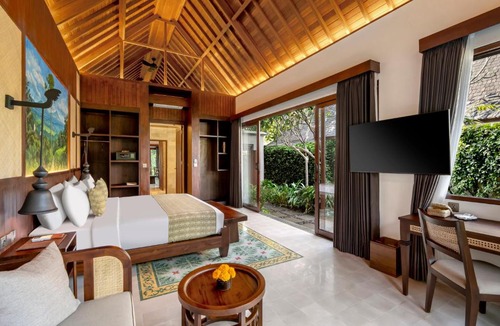 Melayang Hotel | Emana Wedari