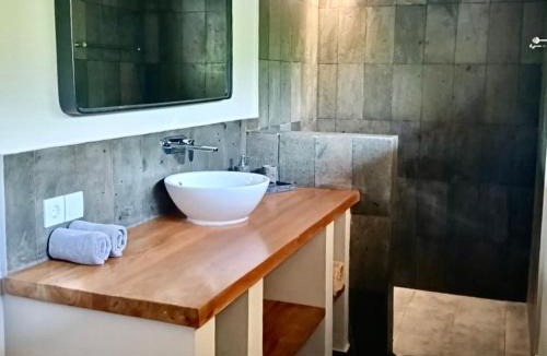 Purwakerti Hotel | Emocean Beach Boutique Dive Resort