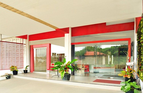 Bukittinggi House | Family Luxury Suite W/Free WiFi and Parking