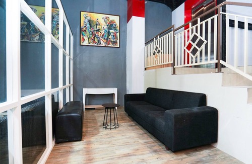 Gubeng Hotel | Flagship 3688 Pot Art