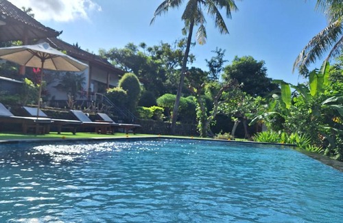 Seraya House | Frangipani Inn & Restaurant