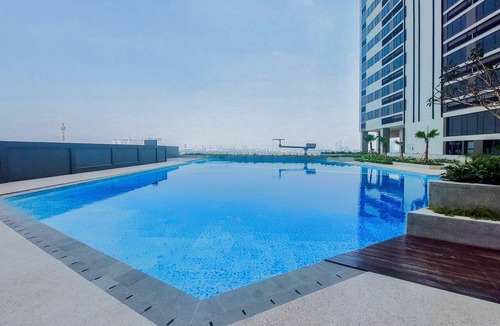 Panunggangan Utara Apartment | Fully Furnished 1Br At Apartment Collins Boulevard