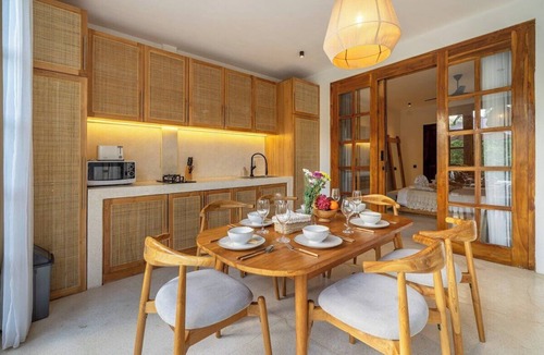Sayan Villa | Garden Heights by EVD