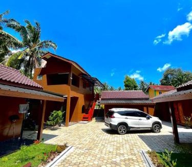 South Krui Bed & Breakfast | Gifal Surf Camp & Cottage
