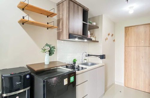 Duren Sawit Apartment | Good Neat Studio Room At Apartment Lrt City Jatibening