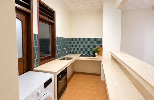 Renon House | Graha Cempaka
