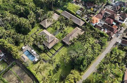 Ababi House | Griya - Wangi Felixe - Peaceful 4BDR Tropical Estate