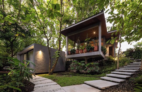 Srimulyo Villa | Guru Giri Forest Cabin Villa 2BR with Pool Access