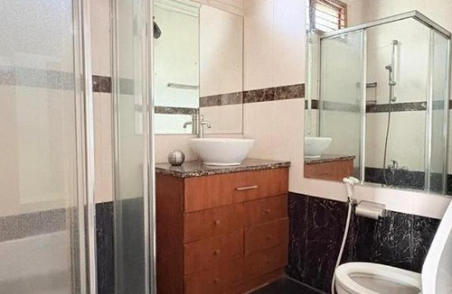 Bendungan Hilir House | Homestay in Bendungan Hilir