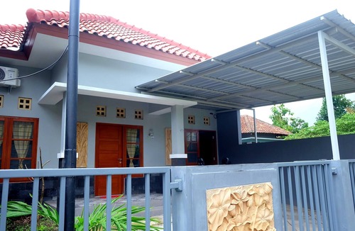 Depok House | Homestay Maguwoharjo By Simply Homy