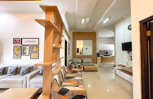 Condongcatur Villa | Homestay Sawitsari dekat Pakuwon Mall dan UGM by Simply Homy