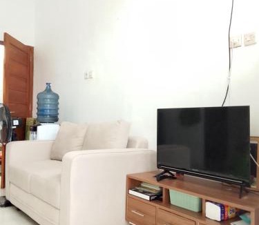 Ngemplak House | Homestay Tata