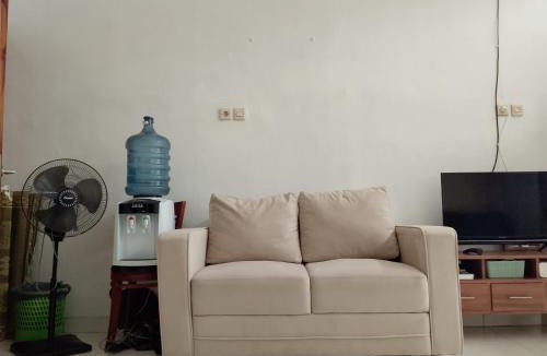 Ngemplak House | Homestay Tata