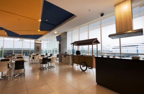 Rawalumbu Hotel | Hotel 88 Bekasi By WH
