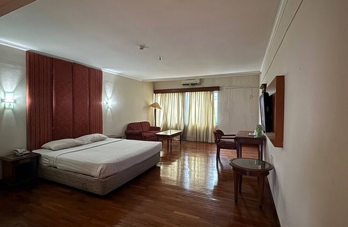 Menteng Hotel | Hotel Mega Cikini