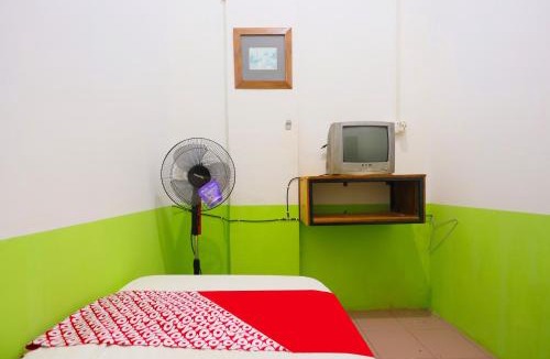 Lubuk Baja Hotel | Hotel O Kartika Guest House SyariahNearPantai Stres