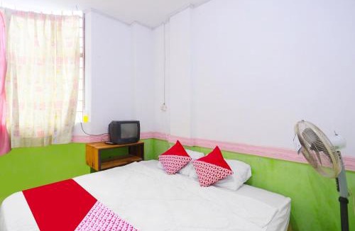 Lubuk Baja Hotel | Hotel O Kartika Guest House SyariahNearPantai Stres