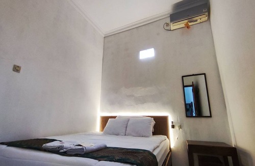 Wonosari Hotel | Hotel O Minso Inn Sepanjang