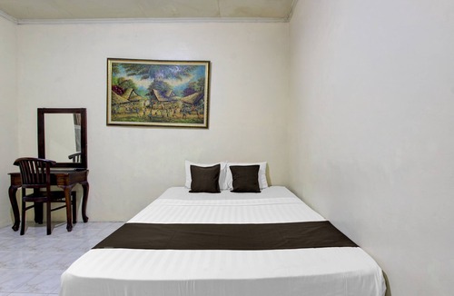 Surakarta Hotel | Hotel O near Kampung Batik Kauman former