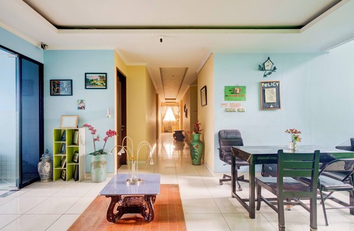 East Jakarta Hotel | Hotel O Tebet Near Tebet Station Formerly Sabda Guest House