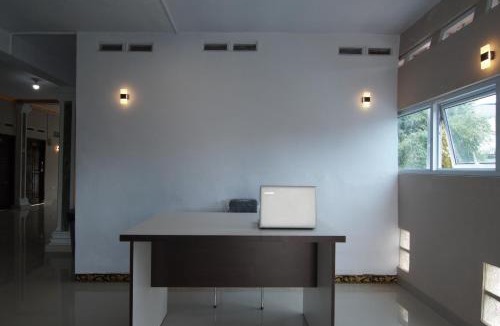 Pekanbaru Hotel | Hotel O White House SyariahNearOYO 93457 White House Syariah