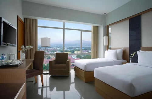 Palu Hotel | Hotel Santika Palu