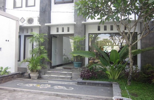 Cokroaminto Hotel | Hotel Warta Dua