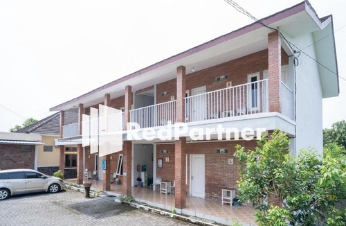 Sleman Hotel | House Acasia Syariah near Universitas Aisyiah Yogyakarta Mitra RedDoorz