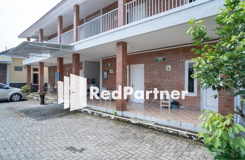 Sleman Hotel | House Acasia Syariah near Universitas Aisyiah Yogyakarta Mitra RedDoorz